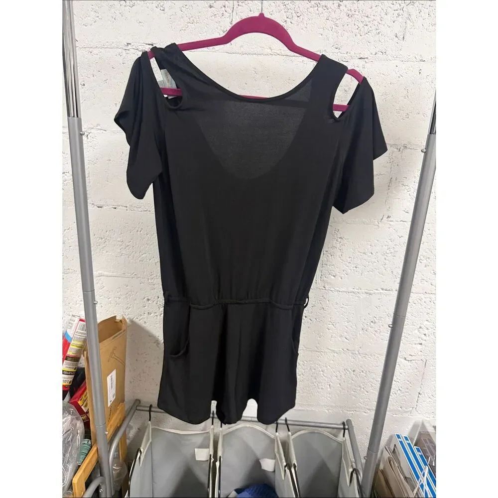Veronica M. - Black Open Shoulder Shorts Romper - LIKE NEW - Size XS